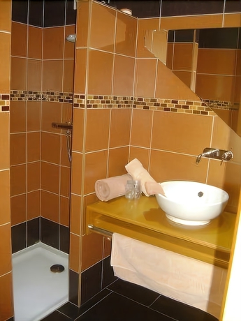 Imagen de la habitación del Hôtel Le Richevaux. Foto 18