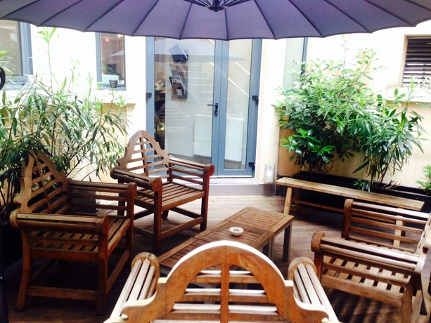 Imagen de los exteriores del H&ocirc;tel Les Bains Douches. Foto 8