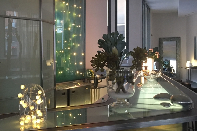 Imagen de los interiores del H&ocirc;tel Les Bains Douches. Foto 10