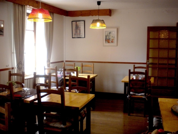 Imagen del bar/restaurante del H&ocirc;tel Les Cimes. Foto 4
