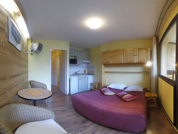 Imagen de la habitación del Hôtel Les Gardettes. Foto 4