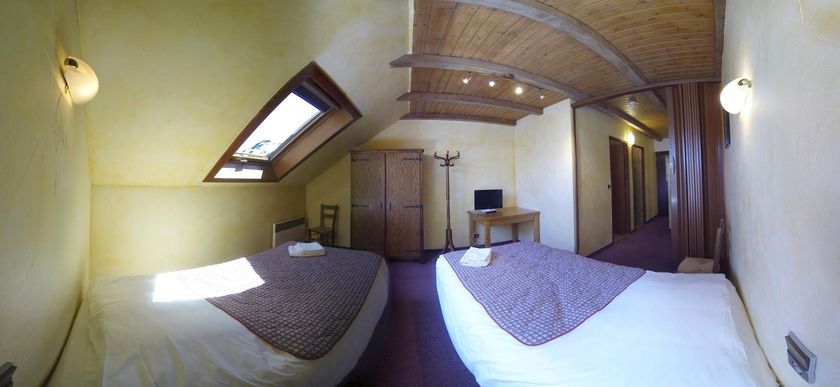 Imagen de la habitación del Hôtel Les Gardettes. Foto 8