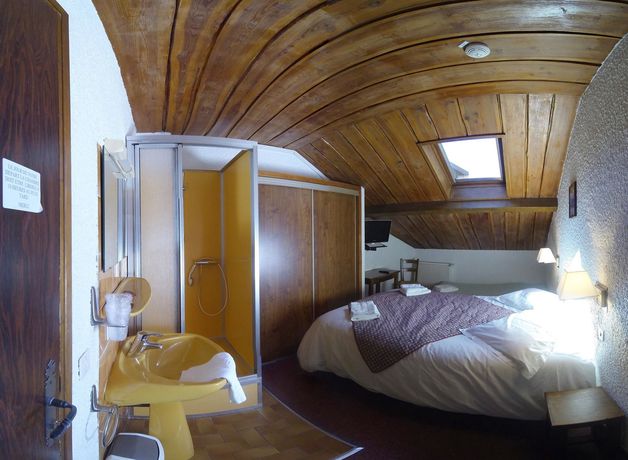 Imagen de la habitación del Hôtel Les Gardettes. Foto 13