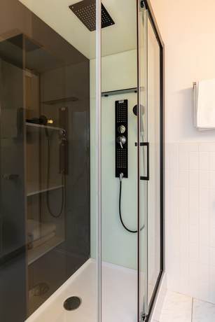 Imagen de la habitación del H&ocirc;tel Les Hauts de Meursault. Foto 13