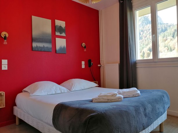 Imagen de la habitación del H&ocirc;tel Les Mouflons. Foto 5