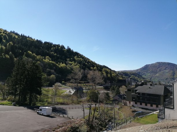 Imagen de la habitación del H&ocirc;tel Les Mouflons. Foto 6