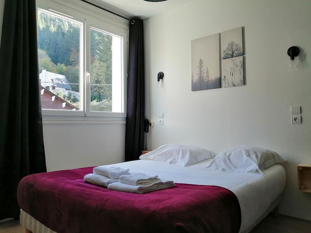 Imagen de la habitación del H&ocirc;tel Les Mouflons. Foto 9