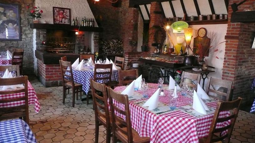 Imagen del bar/restaurante del Hôtel Les Paturelles Rest. La Pen\'tière. Foto 3