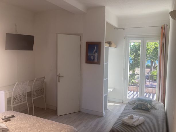 Imagen de la habitación del H&ocirc;tel Les P&ecirc;cheurs, Banyuls Sur Mer. Foto 8