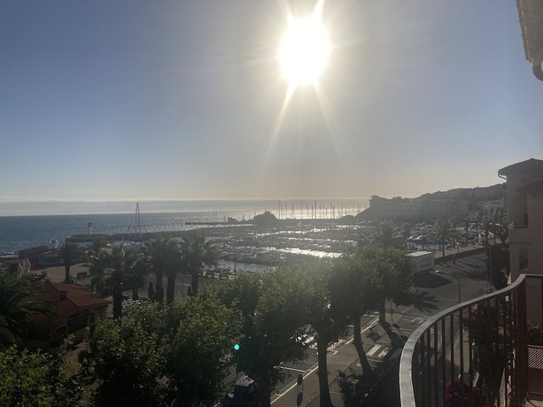 Imagen de la habitación del H&ocirc;tel Les P&ecirc;cheurs, Banyuls Sur Mer. Foto 12