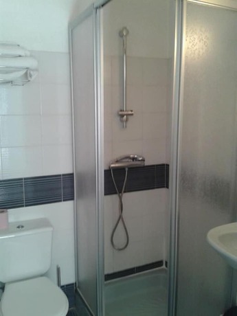 Imagen de la habitación del H&ocirc;tel Les P&ecirc;cheurs, Banyuls Sur Mer. Foto 16