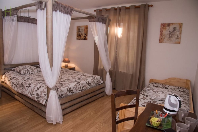 Imagen de la habitación del H&ocirc;tel Les Remparts, Champagnole. Foto 6