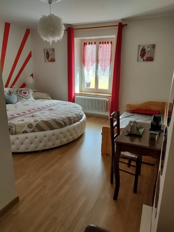 Imagen de la habitación del H&ocirc;tel Les Remparts, Champagnole. Foto 12