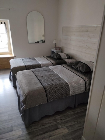 Imagen de la habitación del H&ocirc;tel Les Remparts, Champagnole. Foto 13