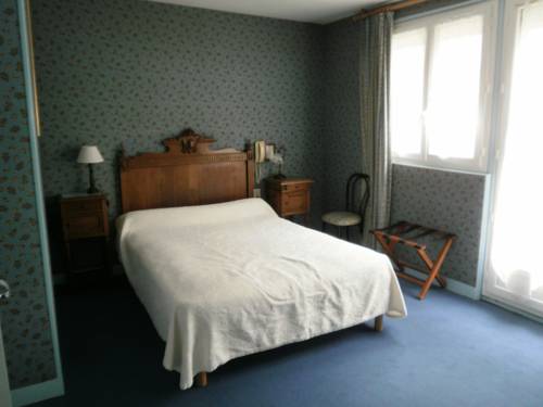 Imagen de la habitación del H&ocirc;tel Les Remparts, Saint-Valery-en-Caux. Foto 2