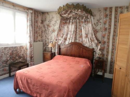 Imagen de la habitación del H&ocirc;tel Les Remparts, Saint-Valery-en-Caux. Foto 5
