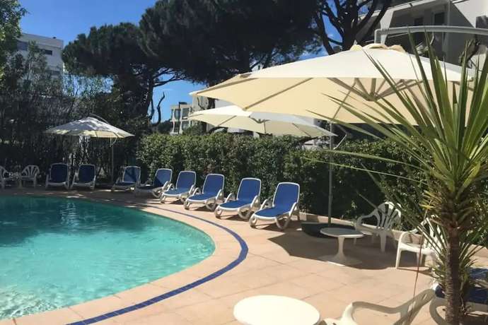 Imagen de la piscina del H&ocirc;tel Les Rives Bleues. Foto 20