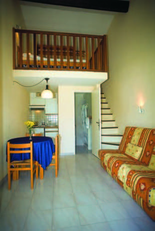 Imagen de la habitación del H&ocirc;tel Lou Paouvadou. Foto 2