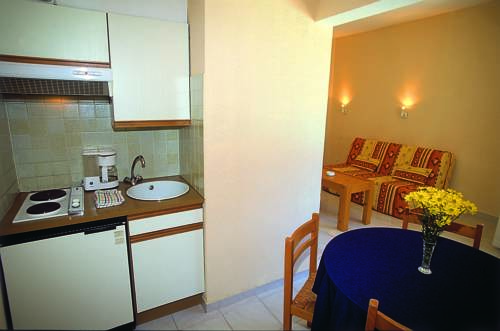 Imagen de la habitación del H&ocirc;tel Lou Paouvadou. Foto 3