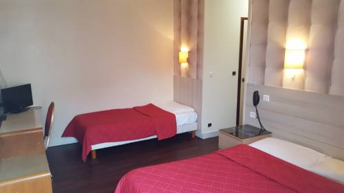 Imagen de la habitación del H&ocirc;tel M&eacute;dia. Foto 3