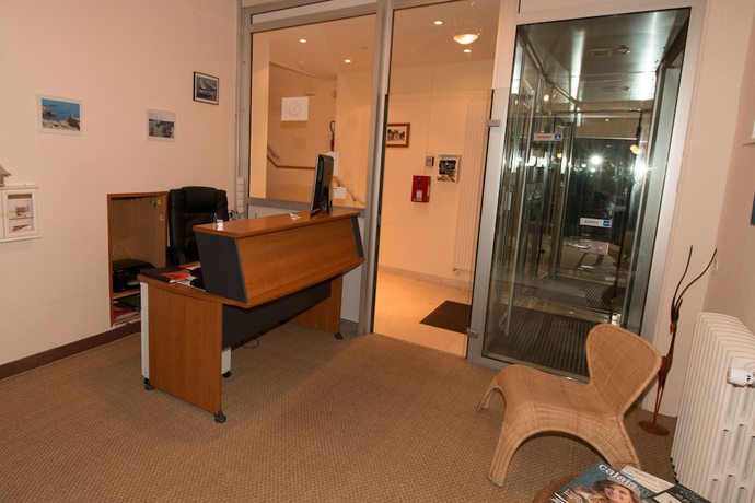 Imagen de los interiores del H&ocirc;tel Pacific, CALAIS. Foto 20
