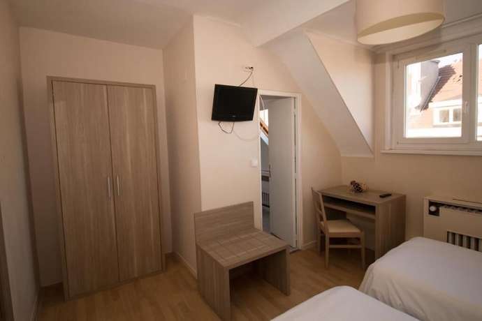 Imagen de la habitación del H&ocirc;tel Pacific, CALAIS. Foto 9