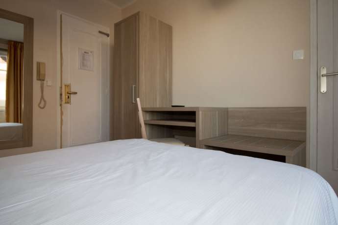 Imagen de la habitación del H&ocirc;tel Pacific, CALAIS. Foto 13