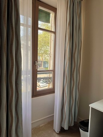 Imagen de la habitación del H&ocirc;tel Paris V&eacute;sinet. Foto 14