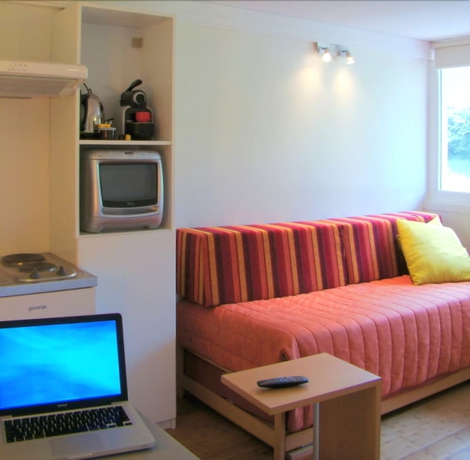 Imagen de la habitación del H&ocirc;tel Pierre Blanche. Foto 2