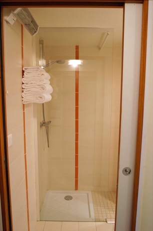Imagen de la habitación del H&ocirc;tel Pierre Blanche. Foto 18