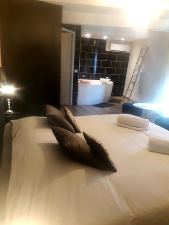 Imagen de la habitación del H&ocirc;tel Renaissance Martigues. Foto 6