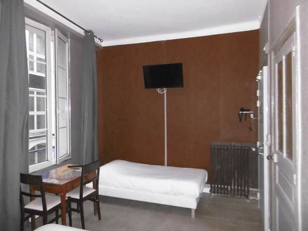 Imagen de la habitación del H&ocirc;tel Renova. Foto 4