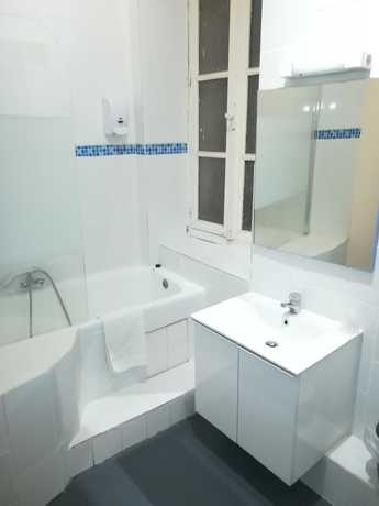 Imagen de la habitación del H&ocirc;tel Renova. Foto 6