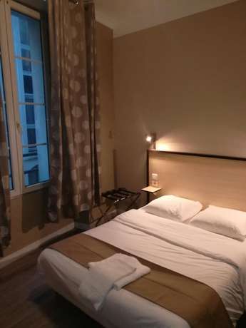 Imagen de la habitación del H&ocirc;tel Renova. Foto 15