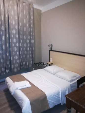Imagen de la habitación del H&ocirc;tel Renova. Foto 19