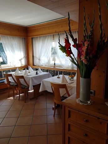 Imagen de los interiores del H&ocirc;tel Restaurant Baumgartner. Foto 17