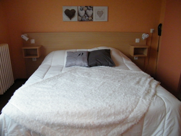 Imagen de la habitación del Hôtel Restaurant De Tessé. Foto 8