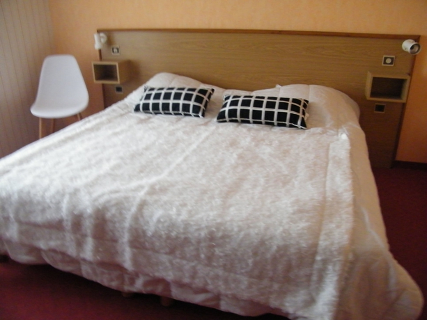 Imagen de la habitación del Hôtel Restaurant De Tessé. Foto 11