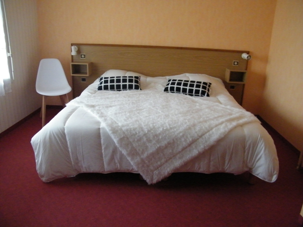 Imagen de la habitación del Hôtel Restaurant De Tessé. Foto 13