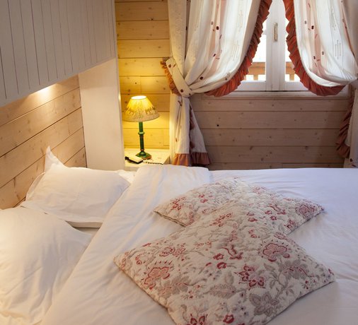 Imagen de la habitación del Hôtel Restaurant La Croix Jean Claude. Foto 11