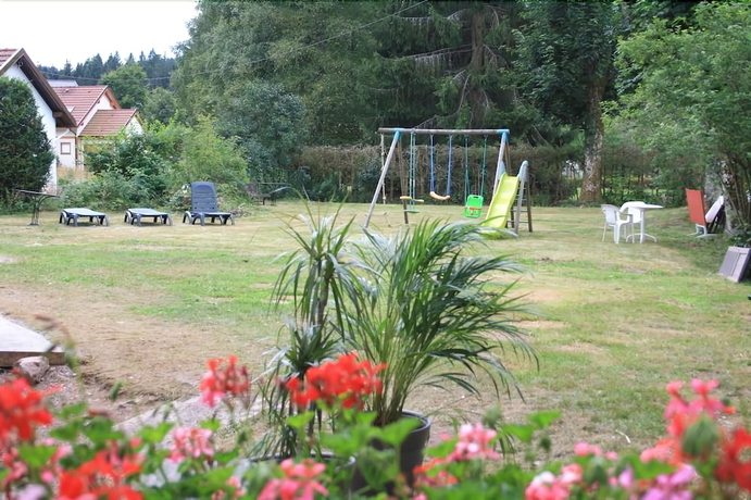 Imagen de los exteriores del H&ocirc;tel Restaurant L'echo Du Lac and Spa. Foto 13