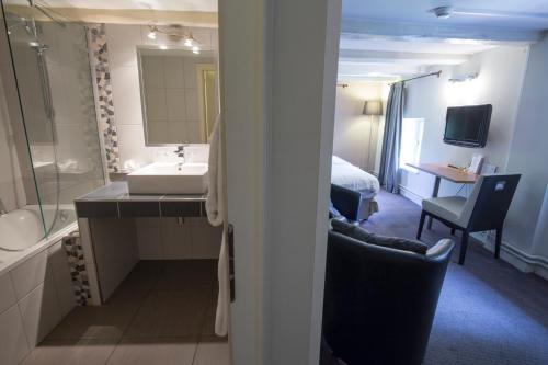 Imagen de la habitación del H&ocirc;tel Restaurant Les Alisiers. Foto 4