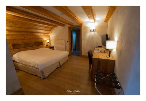 Imagen de la habitación del H&ocirc;tel Restaurant Les Alisiers. Foto 6