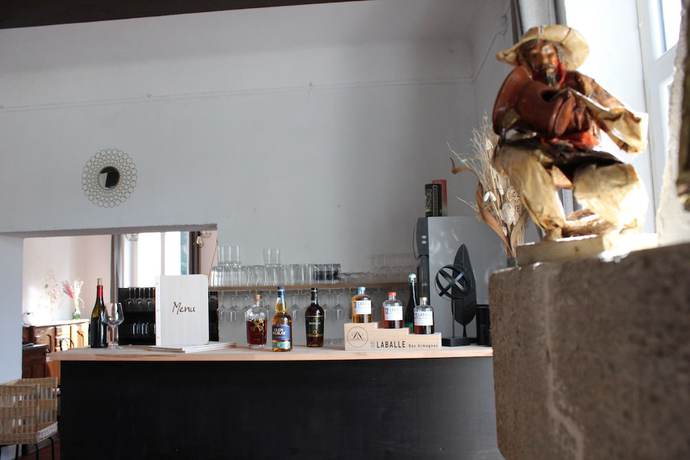 Imagen del bar/restaurante del H&ocirc;tel Restaurant Les Saladelles. Foto 3