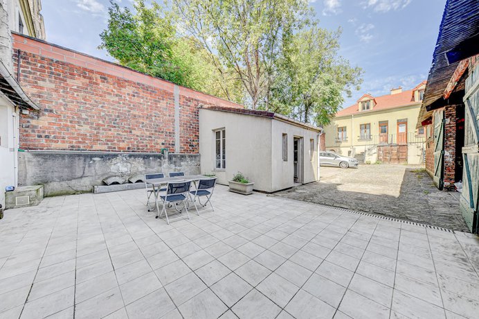 Imagen de la habitación del Hôtel Robespierre. Foto 8