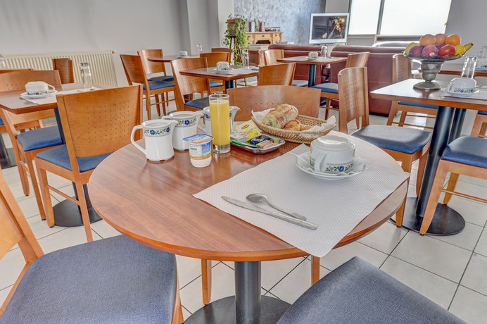 Imagen del bar/restaurante del Hôtel Robespierre. Foto 7