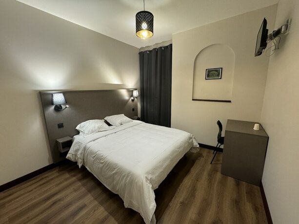 Imagen de la habitación del Hôtel Royal Montreuil. Foto 6