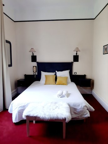 Imagen de la habitación del Hôtel Saint Charles. Foto 10