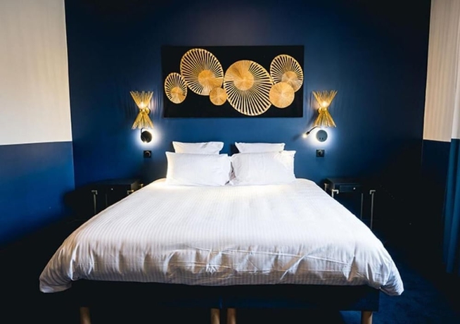 Imagen de la habitación del H&ocirc;tel Saint Christophe, Houdan. Foto 12