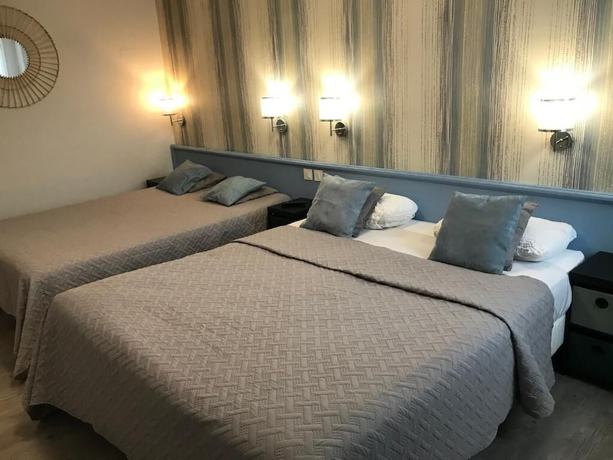 Imagen de la habitación del H&ocirc;tel Saint-Philibert. Foto 2